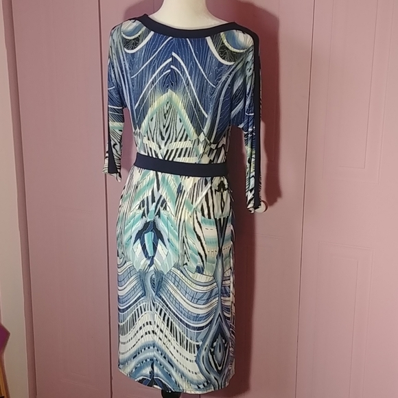 Cartise Dress - Picture 4 of 7